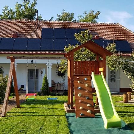 Harmonia Paraszthaz Es Apartman Poroszló Εξωτερικό φωτογραφία